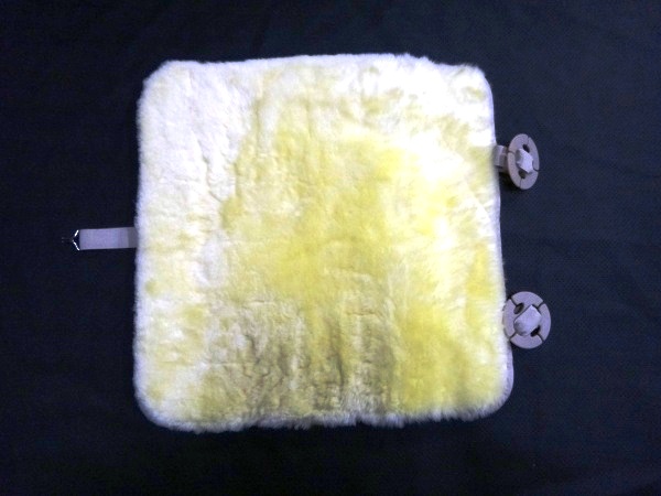 Квадрат на сиденье желтый 1шт (стриженный)